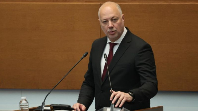 Правителството се изправя срещу шестия вот на недоверие Той беше внесен